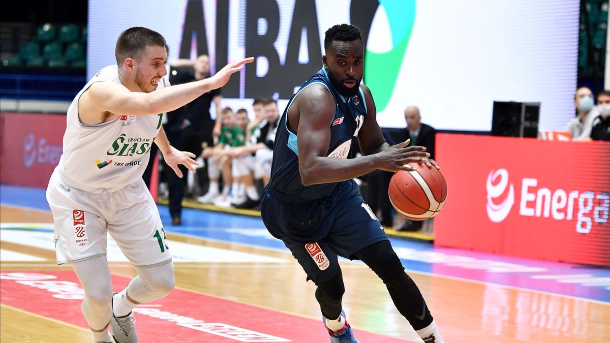 PAP / Maciej Kulczyński / Na zdjęciu: Strahinja Jovanović i Obie Trotter