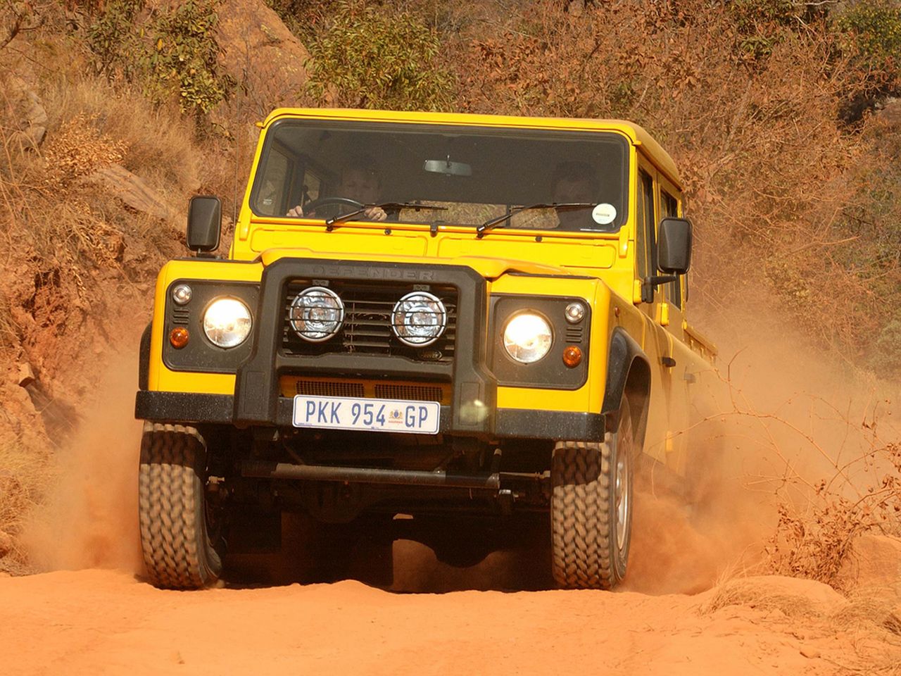 Land Rover Defender 110 Double Cab Pickup ZA-spec (1990–2007)