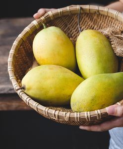 Jak obrać mango? Istnieje kilka prostych sposobów