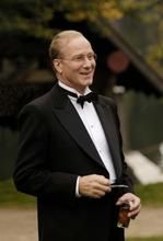 William Hurt i Katherine Parkinson wśród ludzi