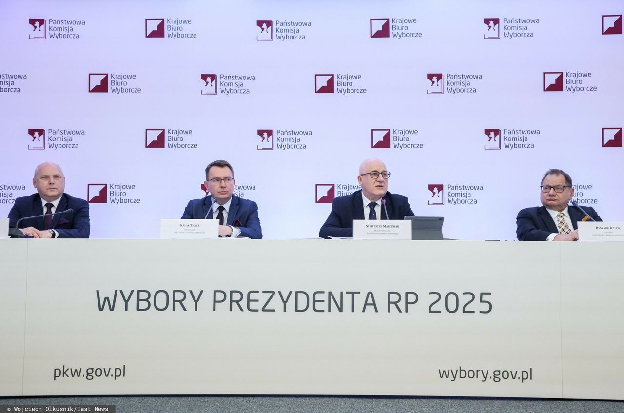 Zamienione głosy Trzaskowskiego i Nawrockiego. Jest ruch PKW