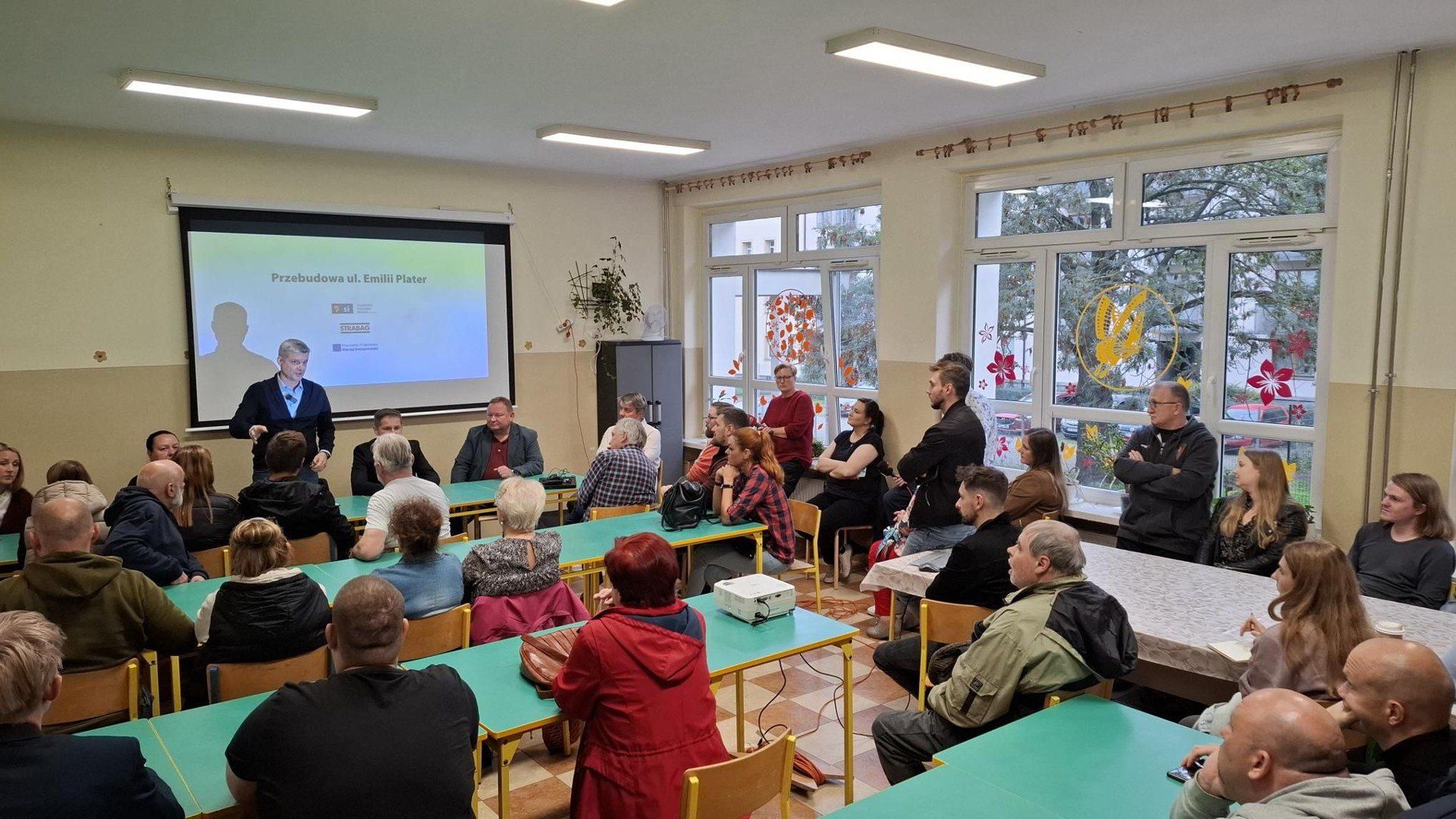 Spotkanie dotyczące remontu ul. Plater w SP nr 11