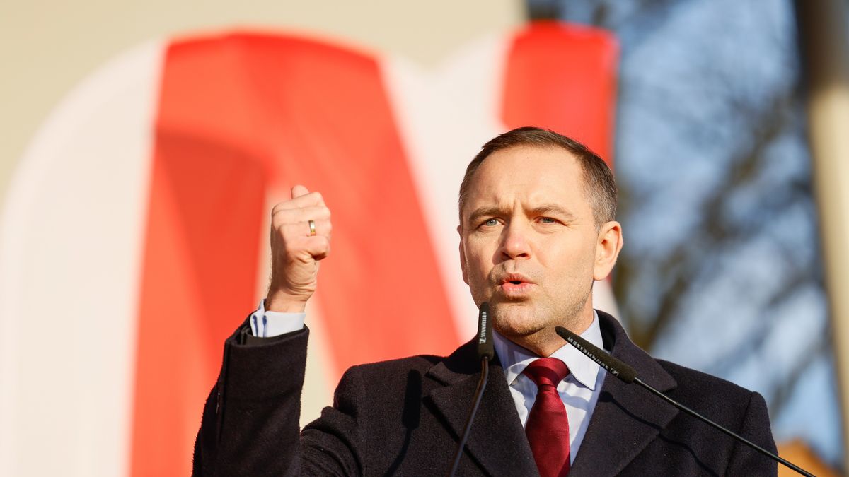 Karol Nawrocki w trudnej sytuacji. Kandydat Kon
