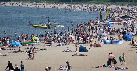Przyjeżdżają na jeden dzień? Nowy trend nad Bałtykiem. "Jest problem"