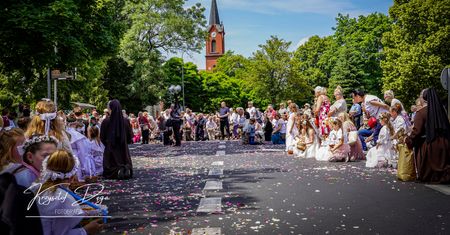 Dziś Boże Ciało. Ulicami Piły przeszły procesje – FOTO