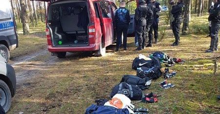 Policja udaremniła ustawkę "grzybiarzy". Zdradziła ich zawartość toreb