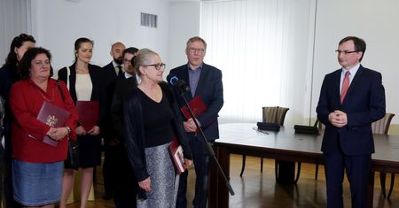 Reprywatyzacja w Warszawie. Rada Społeczna pomoże w pracach komisji weryfikacyjnej