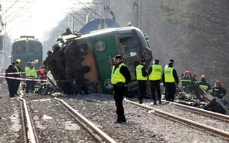 Koleje: prawdopodobnie do południa potrwa usuwanie elektrowozu