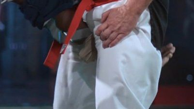 Naukowe podejście do kopania w krocze (wideo) 1