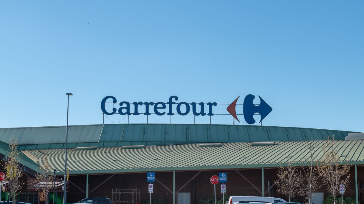 Carrefour supermarket symbol, clean and recognizable design represents trust and convenience. It is often associated with daily shopping and a wide selection of products. Turin, Italy, March 17, 2025Carrefour supermarket symbol, clean and recognizable design represents trust and convenience. It is often associated with daily shopping and a wide selection of products. Turin, Italy, March 17, 2025riky tortacarrefour, shopping cart, shopping, products, supermarket, inflation, high spending, weekly shopping, trade, groceries, consumption, offers, convenience, daily life, brand, economic news, mall, cart, shop, buy, store, basket, sale, market, retail, purchase, icon, business, symbol, commerce, trolley, design, online, sign, e-commerce, discount, customer, web, sell, delivery, background, collection, consumerism, internet, commercial, price, promotion, concept, payment, advertising, carrefour, shopping cart, shopping, products, supermarket, inflation, high spending, weekly shopping, trade, groceries, consumption, offers, convenience, daily life, brand, economic news, mall, cart, shop, buy, store, basket, sale, market, retail, purchase, icon, business, symbol, commerce, trolley, design, online, sign, e-commerce, discount, customer, web, sell, delivery, background, collection, consumerism, internet, commercial, price, promotion, concept, payment
