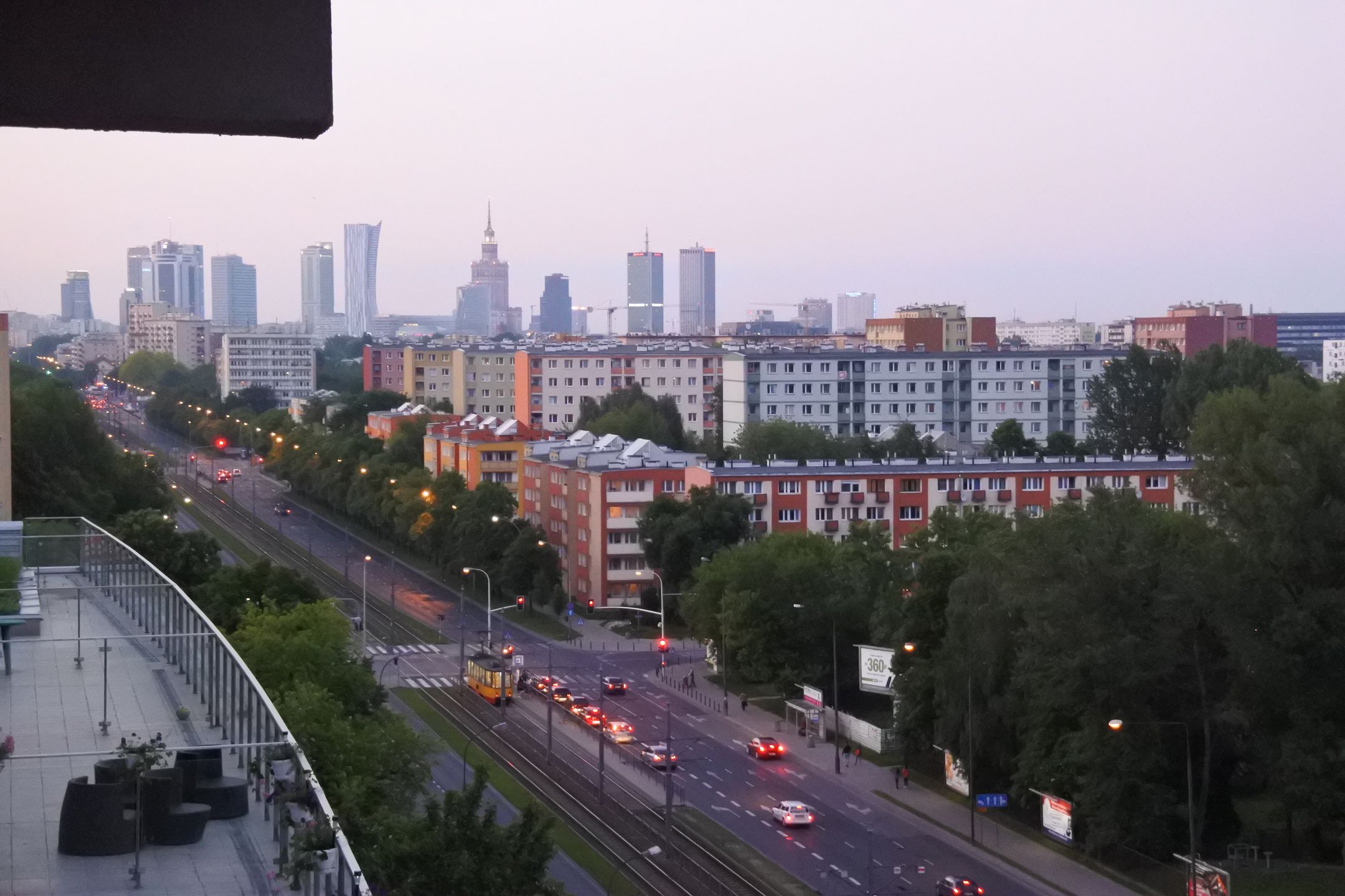 Nowy bezlusterkowiec do 2000 zł - na które aparaty warto zwrócić uwagę? 134