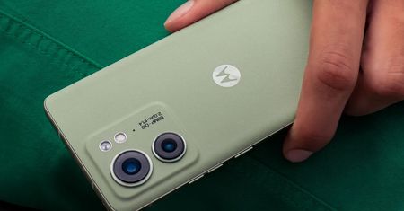 Android 14 na smartfonach Motoroli. Sprawdź, czy dostaniesz aktualizację