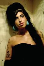 Amy Winehouse prawie z Bondem