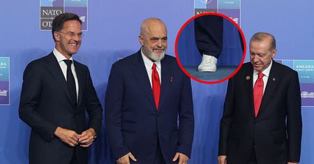 Trampki na szczycie NATO. Eksperci od etykiety oburzeni