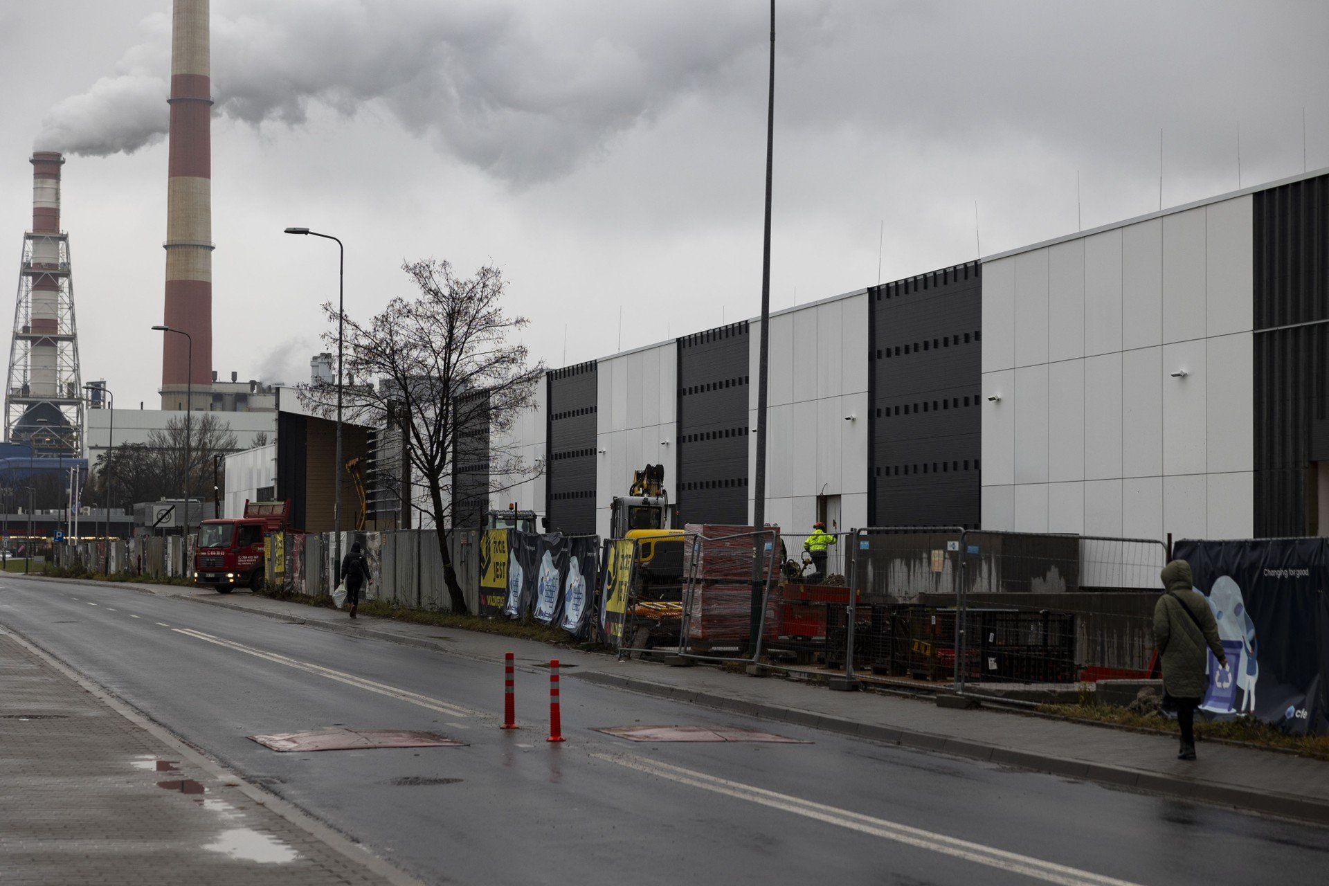 Galicyjska w Krakowie rok temu - przejścia nie było, teraz będzie