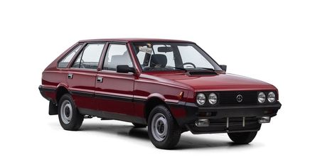 Przez trzy dekady stał w garażu. Fabrycznie nowy Polonez sprzedany za rekordową kwotę