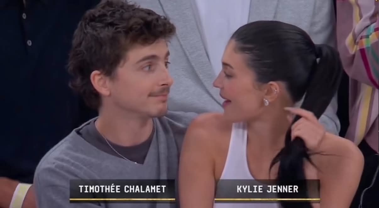 Kylie Jenner i Timothée Chalamet na meczu