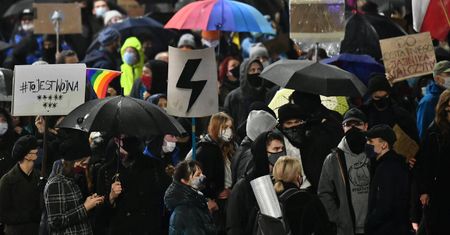 Po maturze pójdzie do sądu. Sprawa uczestniczki Strajku Kobiet