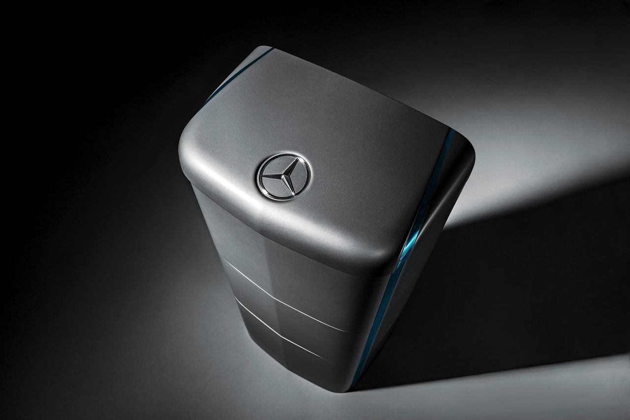 Mercedes zaprezentował już akumulatory z przeznaczeniem przemysłowym (fot. Mercedes-Benz)