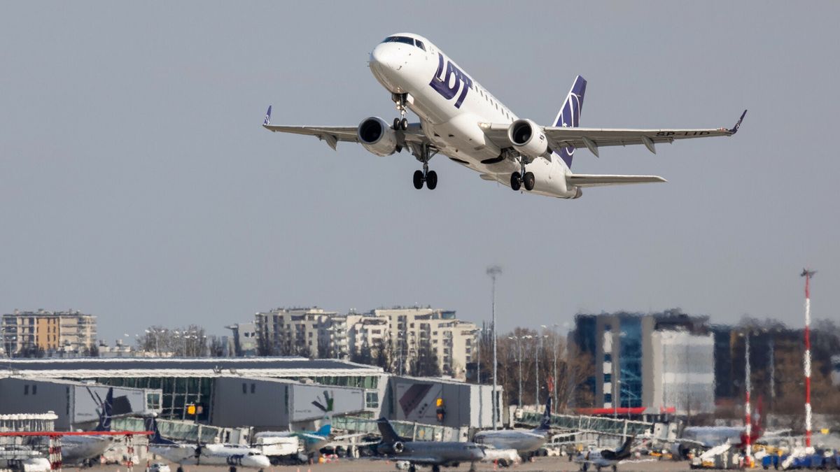 Jeśli kontrolerzy odejdą z pracy, od 1 maja Polsce grozi poważny kryzys na rynku lotniczym