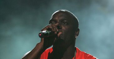 Akon to tani kłamca!