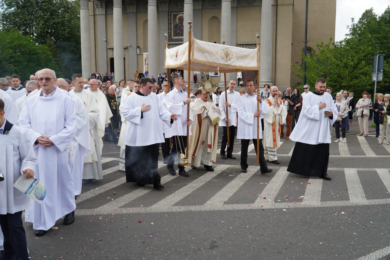 Łódzkie uroczystości Bożego Ciała poprowadził kardynał Grzegorz Ryś