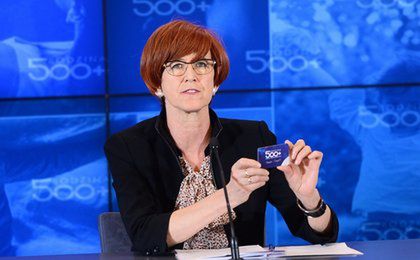 Elżbieta Rafalska podsumowuje rok działania 500+