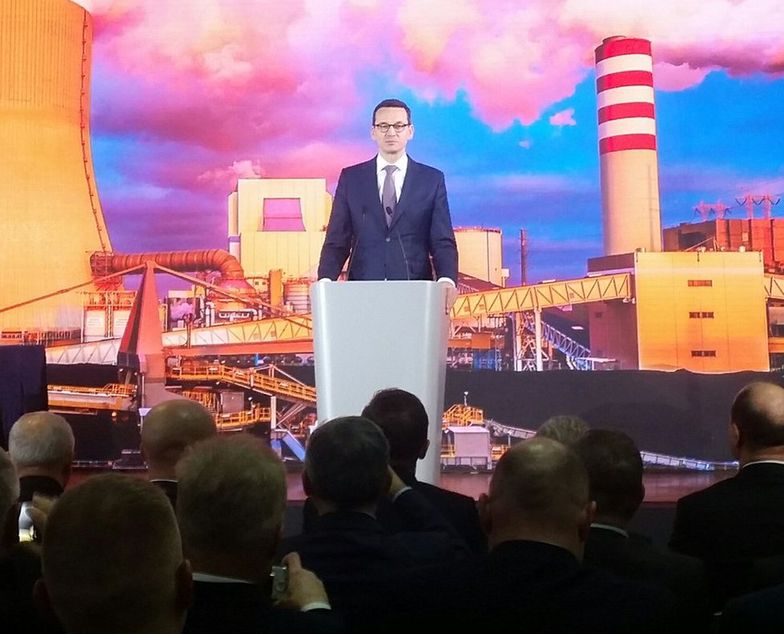 - Otwieramy bardzo dobrą i bezpieczną elektrownię - mówił Mateusz Morawiecki podczas otwarcia nowego bloku energetycznego.