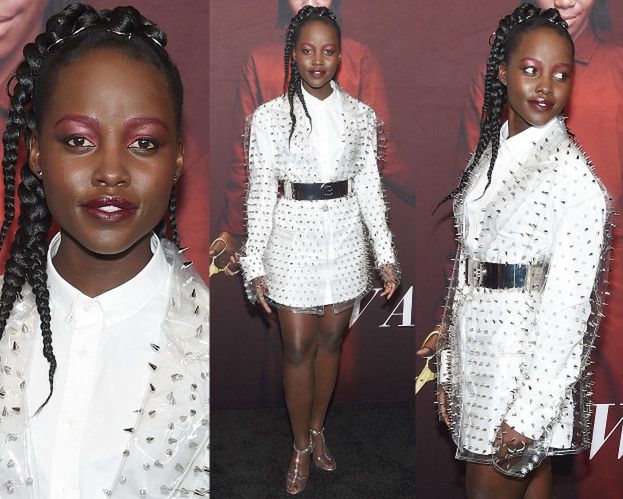 Lupita Nyong'o lansuje modę na przezroczyste płaszcze z ćwiekami