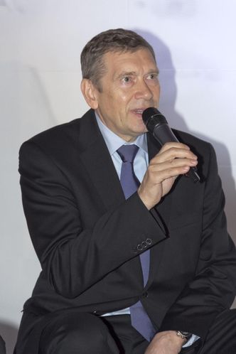 Tubądzin pod kontrolą jednej rodziny