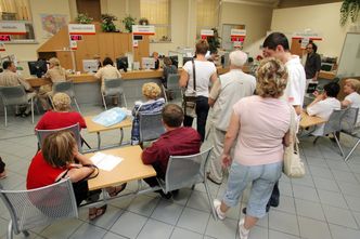 Praca w budżetówce i sektorze prywatnym. Ile można zarobić