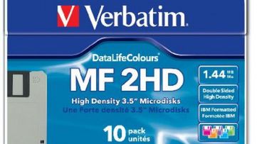 Verbatim stoi murem za dyskietkami 1