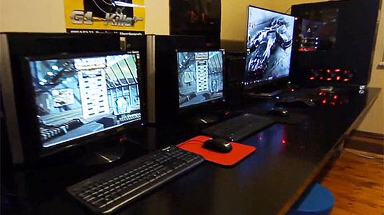 Jak wygląda zestaw dla gracza wart 30 000 dolarów? 1