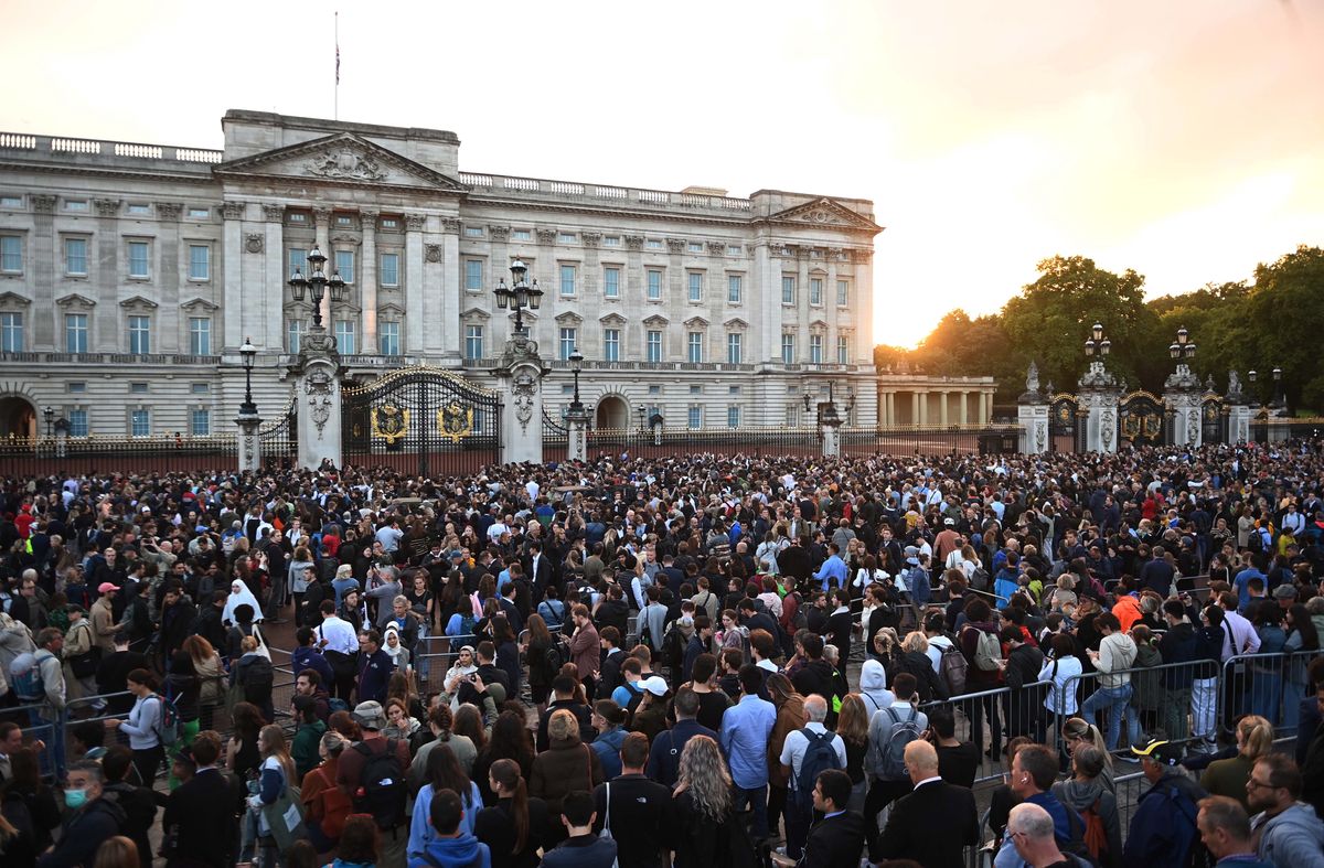 Londyn jest pogrążony w żałobie po śmierci brytyjskiej monarchini 