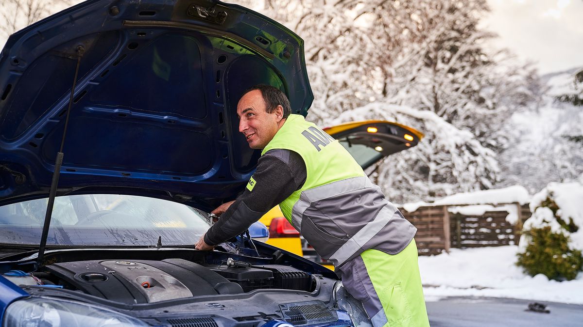 Mechanik "Żółty Anioł" ADAC Strassenwacht