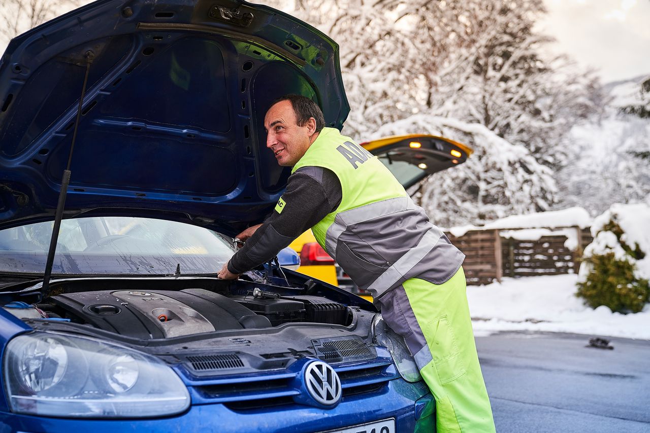 Mechanik "Żółty Anioł" ADAC Strassenwacht