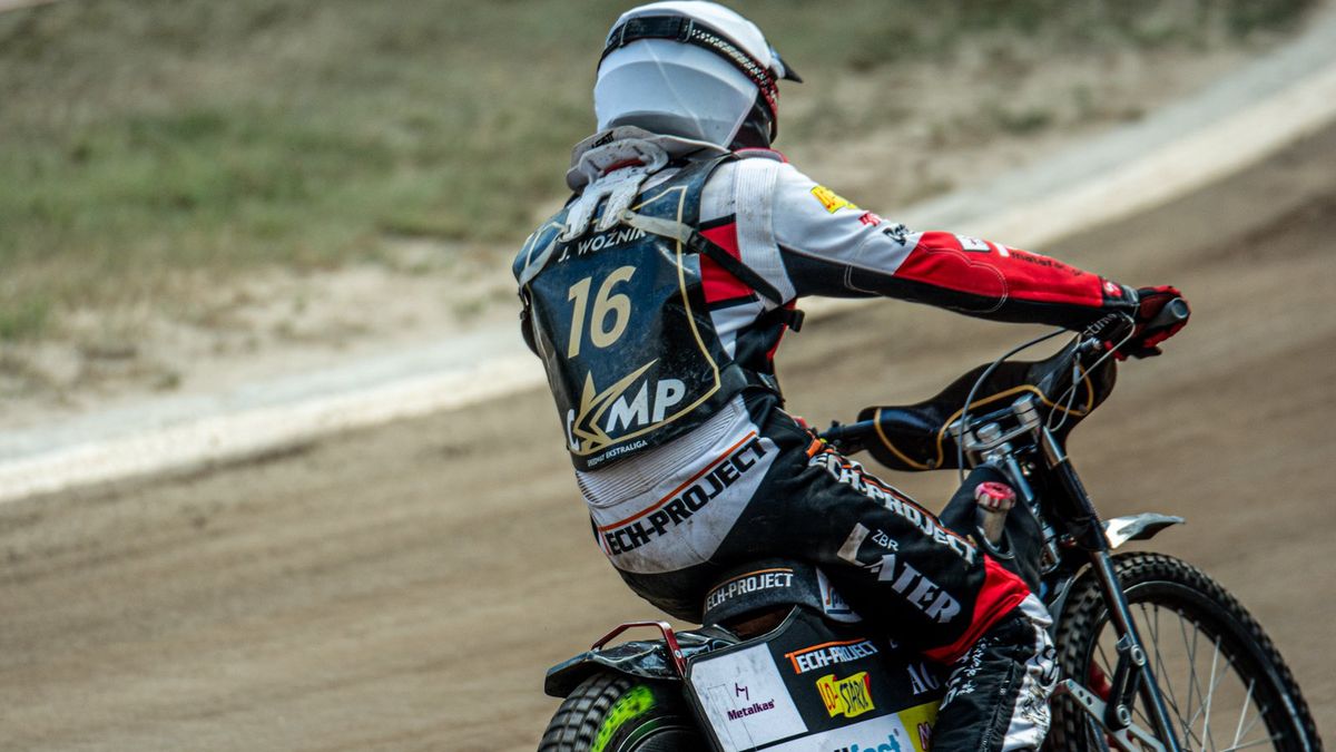 WP SportoweFakty / Marta Mróz / Speedway Ekstraliga / Na zdjęciu: Jakub Woźnik