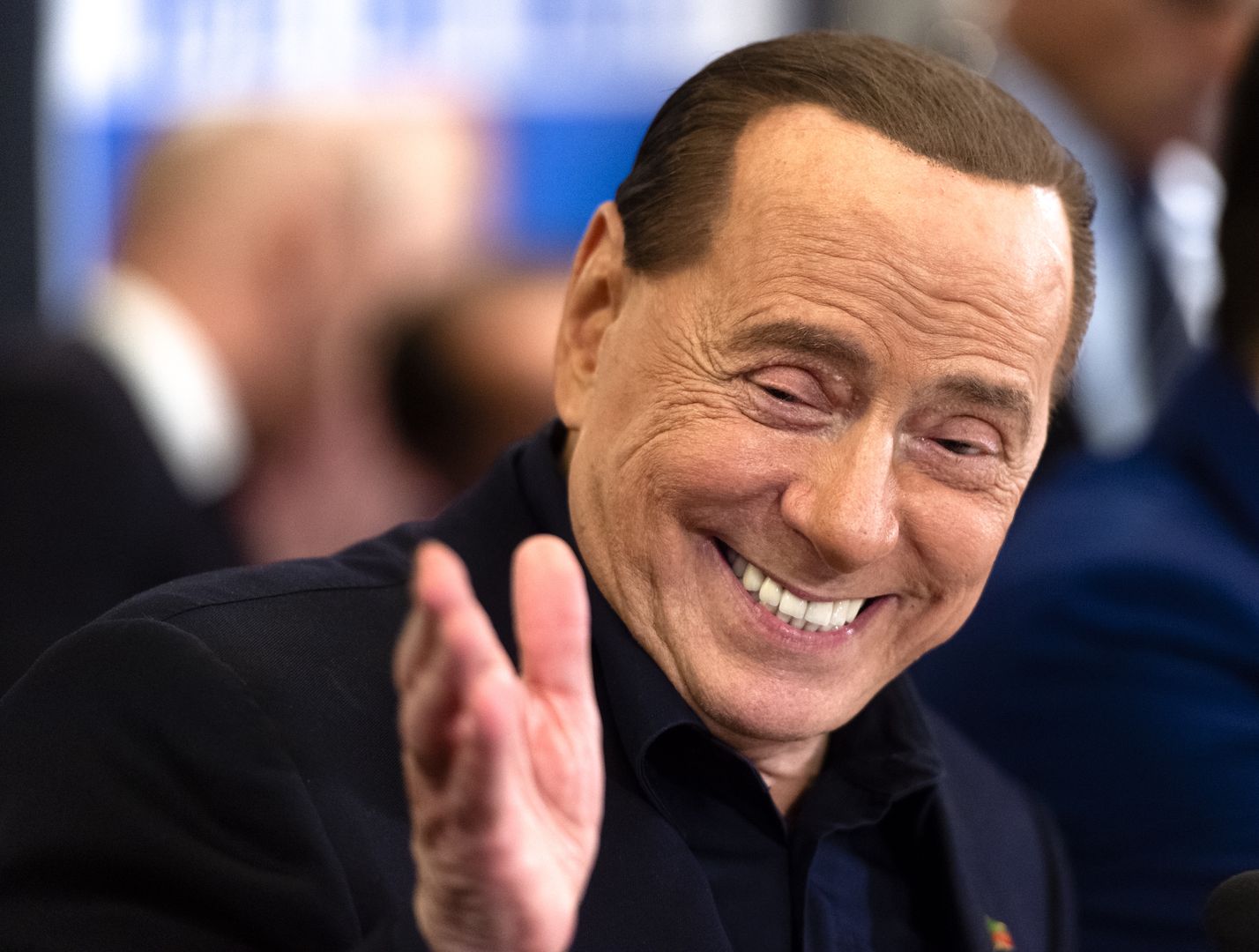 On ma 85 lat, a ona 32. Tak walentynki spędzał Silvio Berlusconi