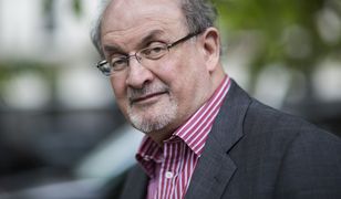 Salman Rushdie dźgnięty nożem. Leżał w kałuży krwi
