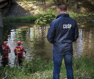 Zatrzymano kolejnych członków gangu. Policja odzyskała 4 sejfy i broń