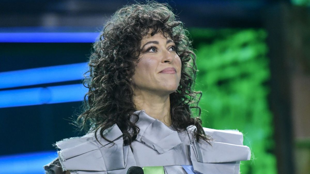 Jak dbać o kręcone włosy? 