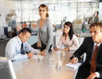 Dają sobie 2,5 miesiąca na znalezienie pierwszej pracy