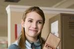 "Scream Queens": Krwawa guma balonowa Emmy Roberts