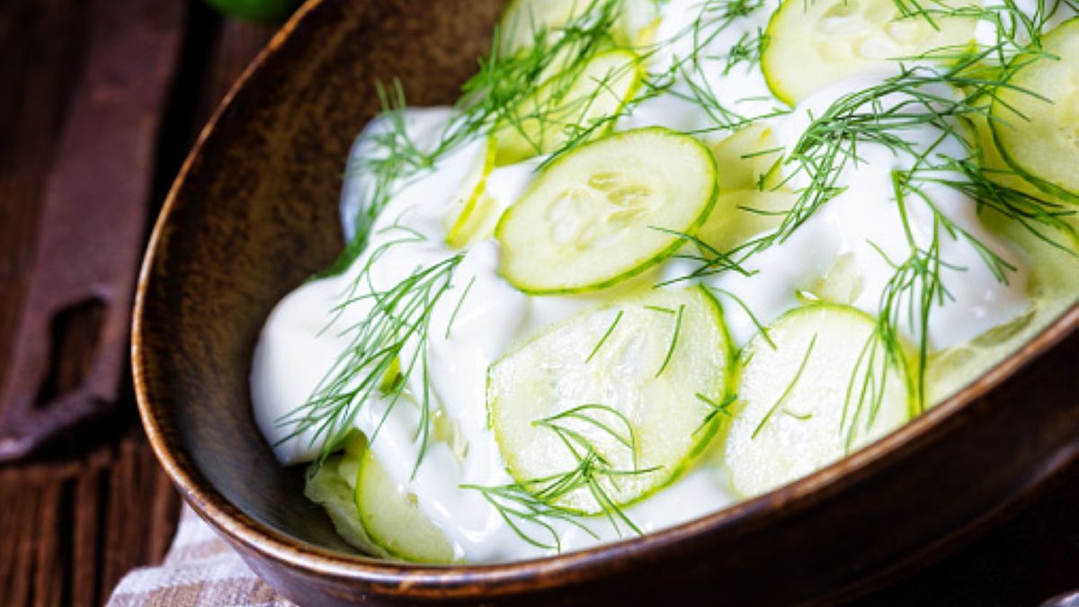 Przepis na mizerię po warszawsku. Wystarczy pewien sekretny składnik, abyś pokochał ten wariant