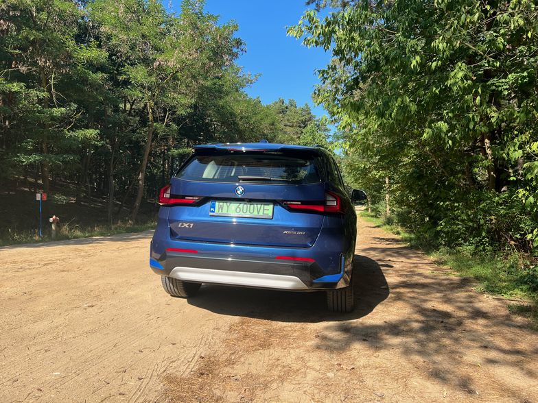 BMW iX1