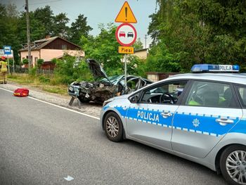 Białobrzegi: Tragiczny wypadek. Kierowca auta osobowego zginął po zderzeniu z ciężarówką