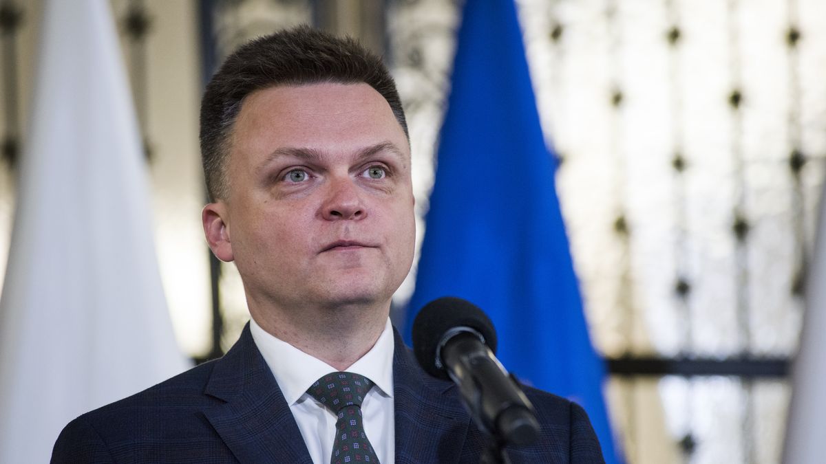 WARSAW, MAZOWIECKIE, POLAND - 2023/10/24: Szymon Holownia, leader of the Poland 2050 party speaks during the first press conference of the opposition party leaders. The leaders of the opposition parties that collectively won the most votes in Poland's recent elections announced in the Parliament, that Donald Tusk, the leader of the largest group, is their candidate to be prime minister and that they have agreed to form a government and govern together. The currently ruling nationalist party Law and Justice (PiS), won more votes than any other party, but is unable to create a coalition with any party.
The potential new government would be the coalition of the Civic Coalition, Poland 2050. (Photo by Attila Husejnow/SOPA Images/LightRocket via Getty Images)