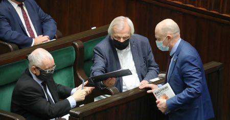 Nowy sondaż dla WP. "Prowadzenie PiS bardzo wątpliwe"