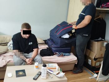 Warszawa: Miał torebkę amfetaminy. Policjanci przyszli w domu