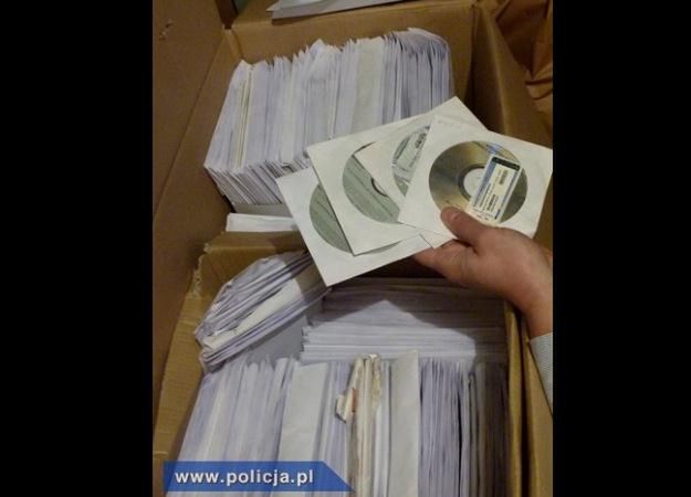 Ponad 950 zarzutów sprzedaży nielegalnego oprogramowania
